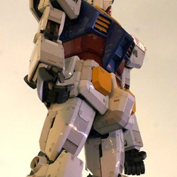 Gundam Suit Attacks Tokyo!