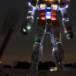 Gundam Is Attacking Tokyo At Night Too!