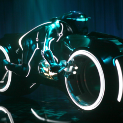 Tron: Legacy Trailer & New Light Cycle Design At Comic Con