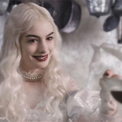 Alice In Wonderland: NEW Image Of The White Queen And An Interview With Anne Hathaway