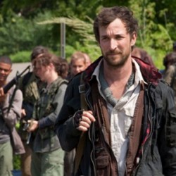 First Look: Falling Skies – Spielberg’s New Alien Invasion TV Series