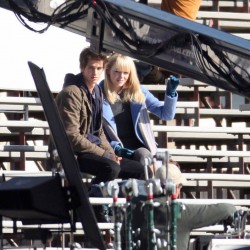 Spider-Man: Andrew Garfield Talks Spidey, Set Pics of Peter and Gwen