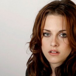 Kristen Stewart Now In Negotiations for Snow White and the Huntsman