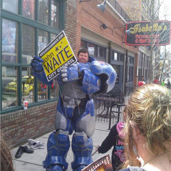 Scifi Mafia’s Pic of the Day: Politician Campaigns as Space Marine