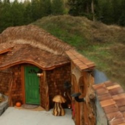 Montana Couple Builds Hobbit House Getaway, Bilbo Would Be Proud