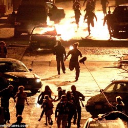 WORLD WAR Z: Explosions! Brad Pitt Shoots Action Scenes In London