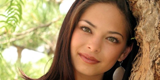 The role has been filled by Kristin Kreuk who is familiar to fans of