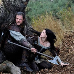 New Images from SNOW WHITE AND THE HUNTSMAN Including an Axe Wielding Chris Hemsworth