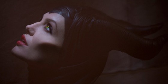 maleficent-angelina-jolie-costume-wide