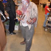 sci-fi-expo-2013-cosplay-zombie