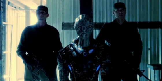 Falling Skies s3 alien and guards wide