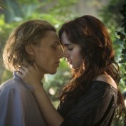 Jace-and-Clary-Kiss-525x350