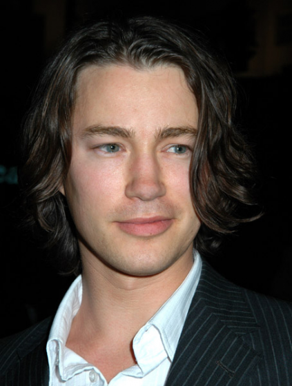 Tom Wisdom Headshot[1]