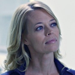 Jeri Ryan and HELIX Showrunner Steve Maeda Talk Sutton, Secrecy, and Season 2