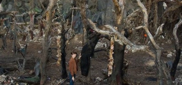 PREDATORS: Behind The Scenes Set Pictures Of Their Home Planet