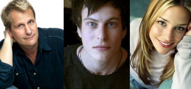 Jeff Daniels, Piper Perabo, and Noah Segan Join Rain Johnson’s LOOPER; Primer Director Shane Carruth Doing FX