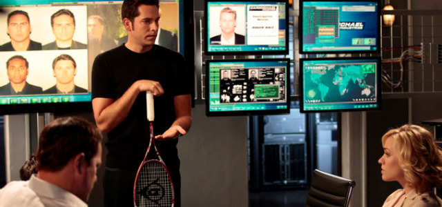 CHUCK Returns Tonight! With Mark Hamill! We Have a Trailer and Pics