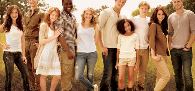 NEW Interactive Photo of the Cast from THE HUNGER GAMES