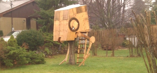 Pic of the Day: AT-ST Tree Fort