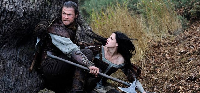 New Images from SNOW WHITE AND THE HUNTSMAN Including an Axe Wielding Chris Hemsworth