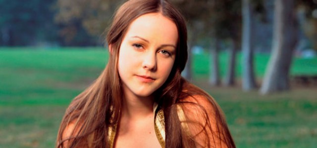 Jena Malone Scores CATCHING FIRE Role Over Zoe Aggeliki